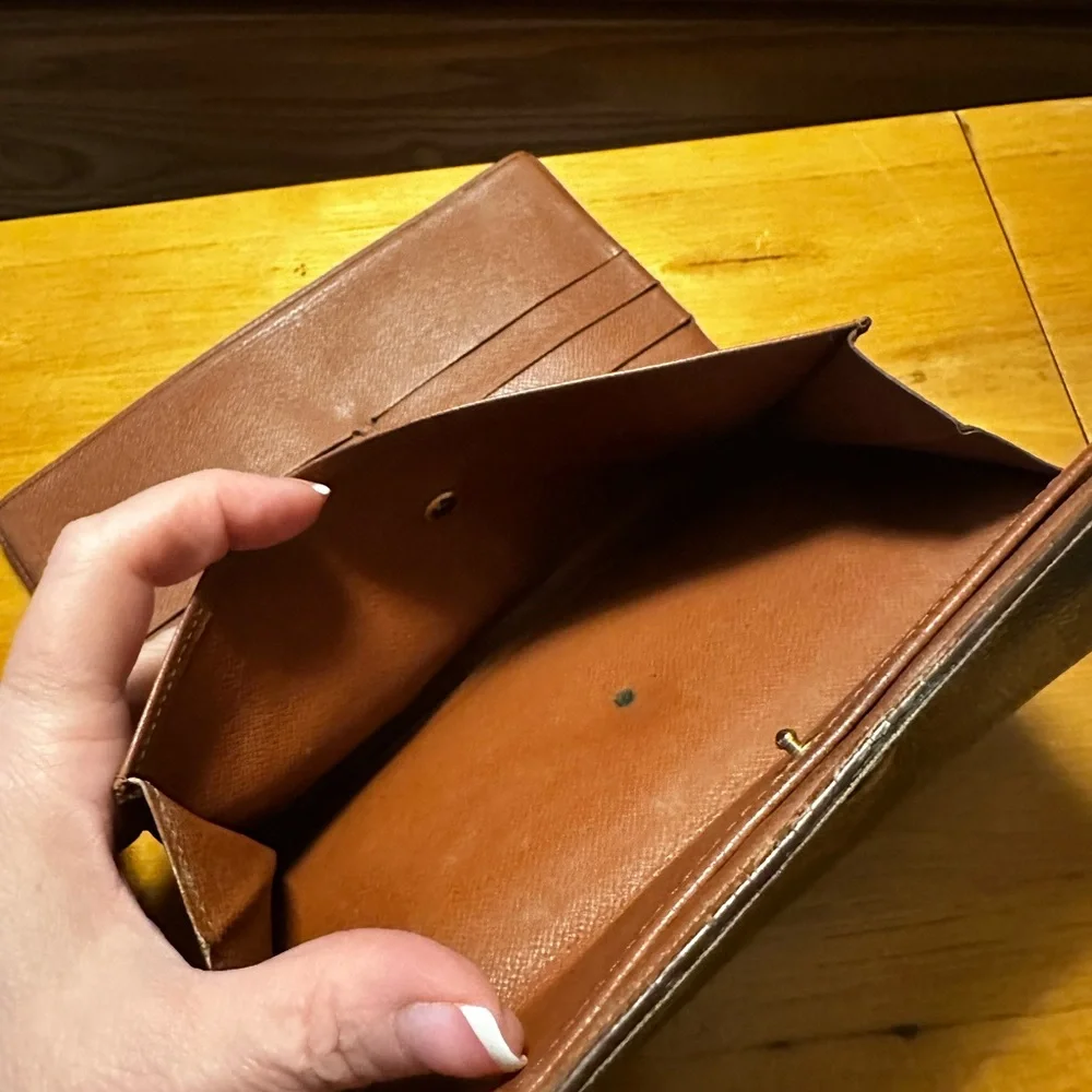 Louis Vuitton Brown Monogram Large International Trifold Wallet - Picture 11 of 11